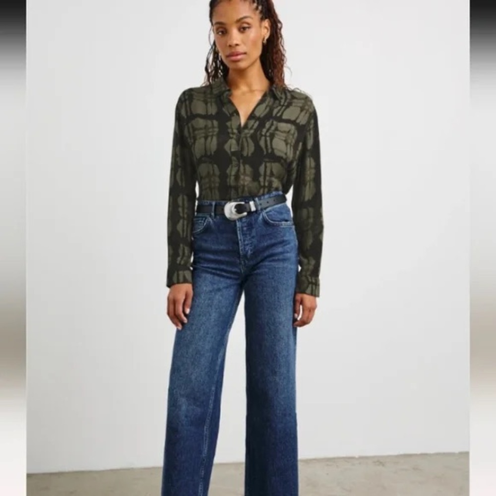 Express Dark Green Patterned Button Down Shirt - image 2